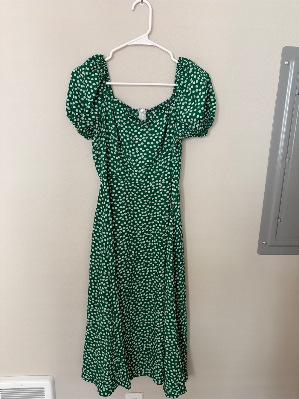 Green Polka Dot Puff Sleeve Midi Dress